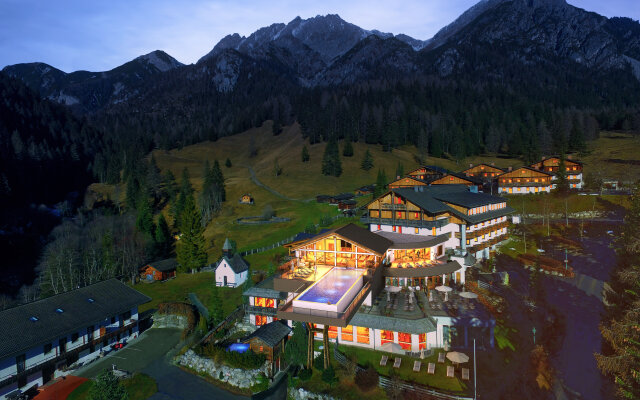 Almwellness-Resort Tuffbad