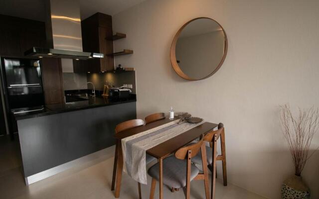 Escape Condominiums Beachfront Suites - Mae Phim