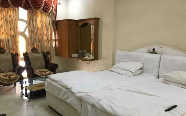 Iroomz Shanbhag Towers International