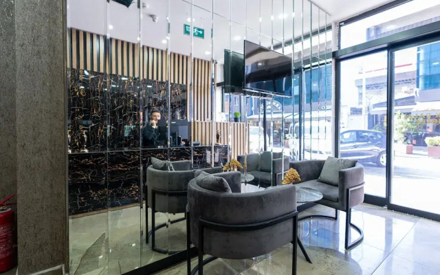 Black Palace Hotel