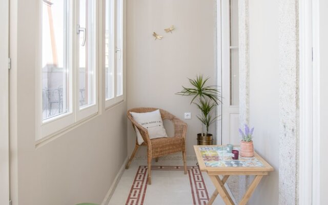 Liiiving - Balcony Design Apartment