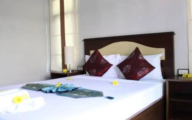 Khanom Sunrise Beach Hotel