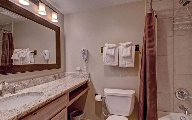 Village at Breckenridge Condos Sleeps 8 - Ski in Out + Walk downtown 2 Bedroom Apts by RedAwning