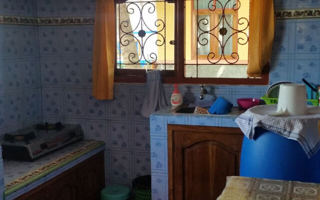 Larantuka Beach Apartments.