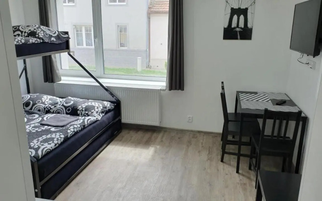 Small Apartments Denisa Business