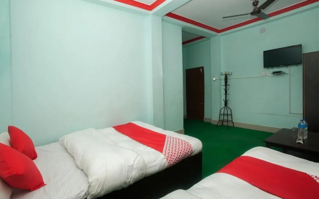 OYO 766 Hotel Crown Plaza