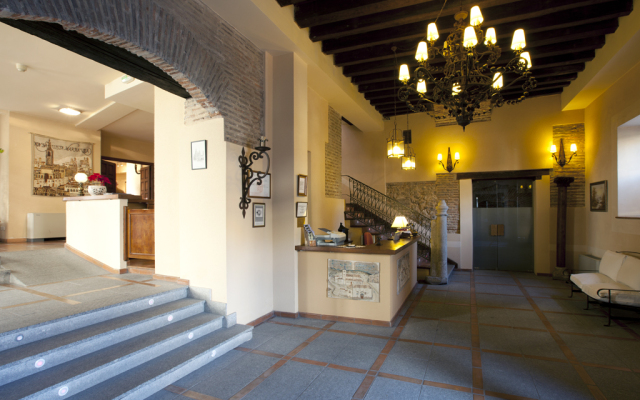 Hotel Cetina Palacio Ayala Berganza.