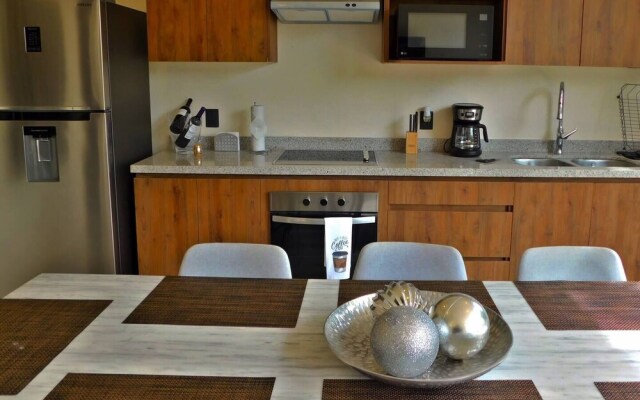 Roomy Apt With Private Terrace - Amazing Amenities