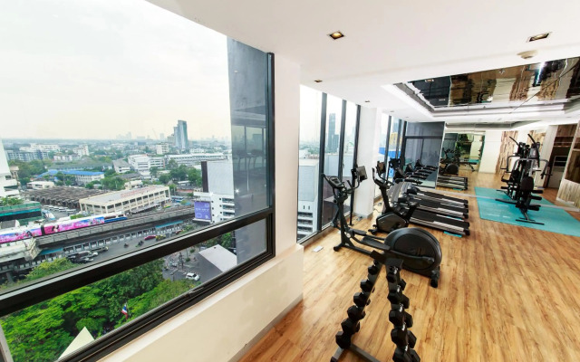 Civic Horizon Hotel & Residence