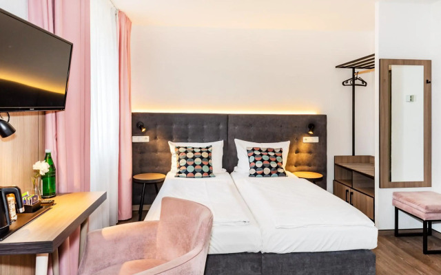 Home Hotel