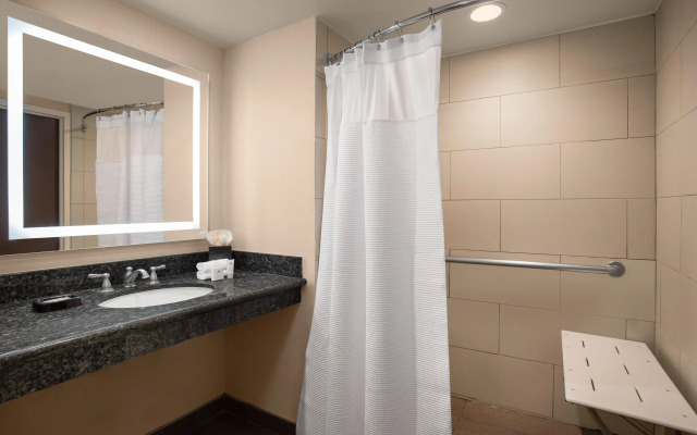 Crowne Plaza Los Angeles Harbor Hotel by IHG