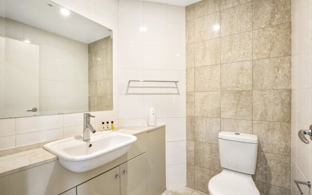 Pyrmont Harbour View Penthouse