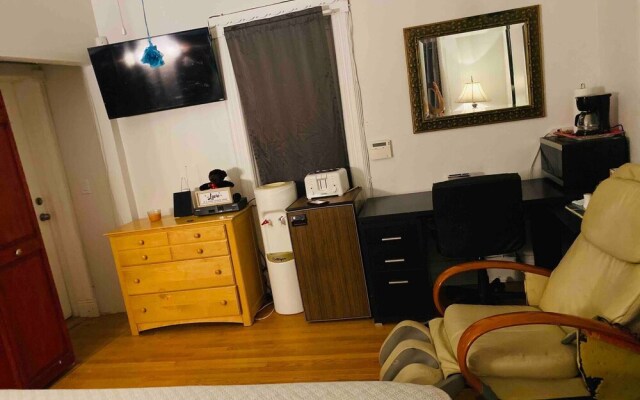 Room-7 Private Room With Jacuzzi, Massag