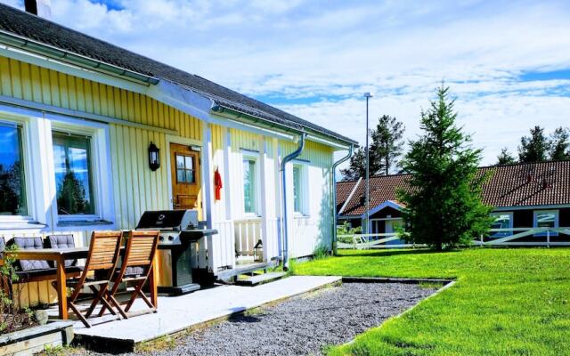 Arctic Light Holiday House