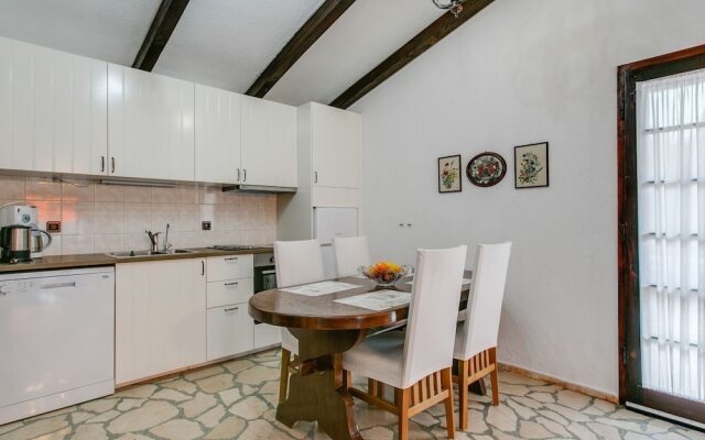Spacious Holiday Home in Seget Vranjica With Garden