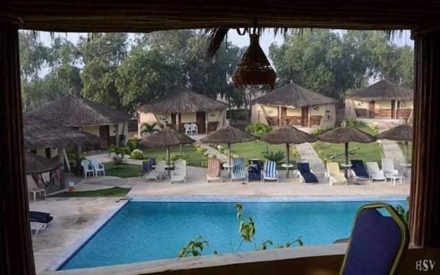 Hotel & Campement du Lac Rose