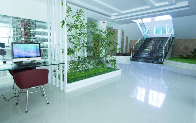 Grand Seagull Hotel
