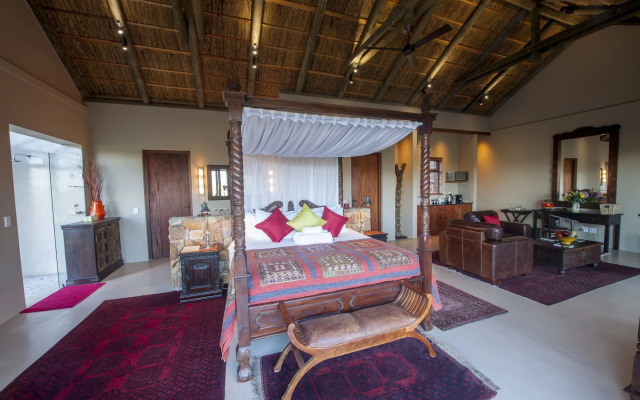 Tamodi Lodge and Stables