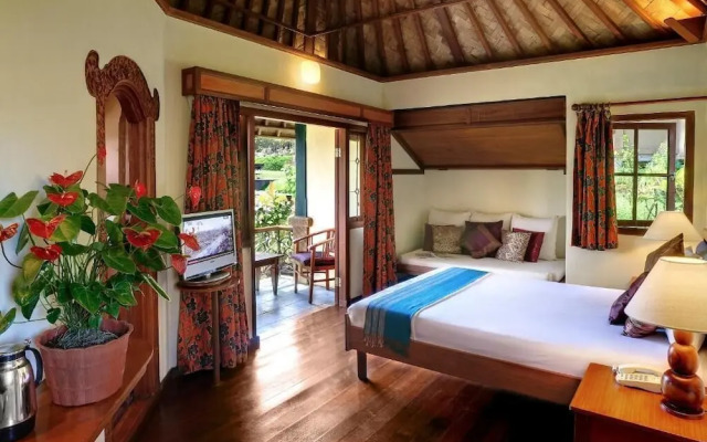 Strawberry Hill Hotel & Restaurant