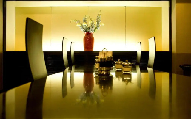 Kochi Sunrise Hotel
