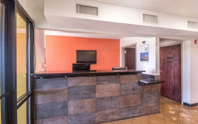 Premier Inn & Suites