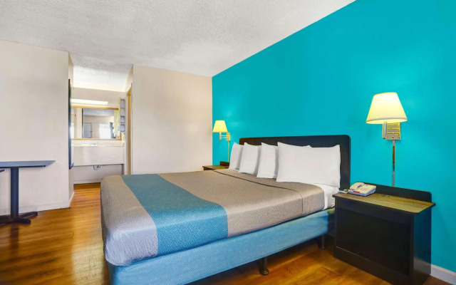 Motel 6 Fort Bragg, CA