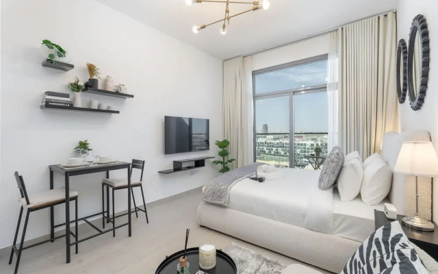 Charismatic Studio in Laya Heights Perfect for 2