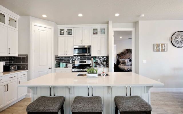 Curtis Ladera by RedAwning