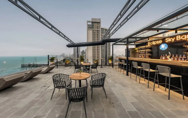 Mangata Beachfront Hotel