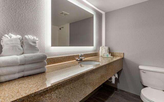 Holiday Inn Fayetteville-I-95 South