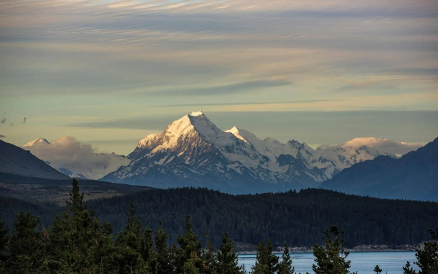 Mt Cook Lakeside Retreat