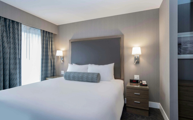 Sandman Signature St. John's Hotel