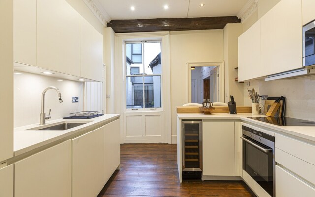 Altido Homely 2-Bed Flat W/ Private Courtyard In Bloomsbury