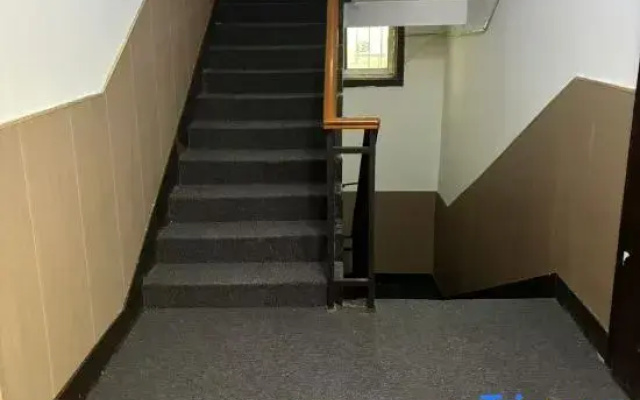 Sui County Jinshi Express Hotel