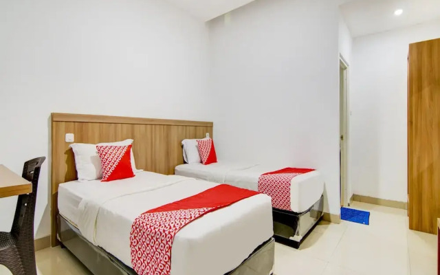 The Shine Residence by OYO Rooms
