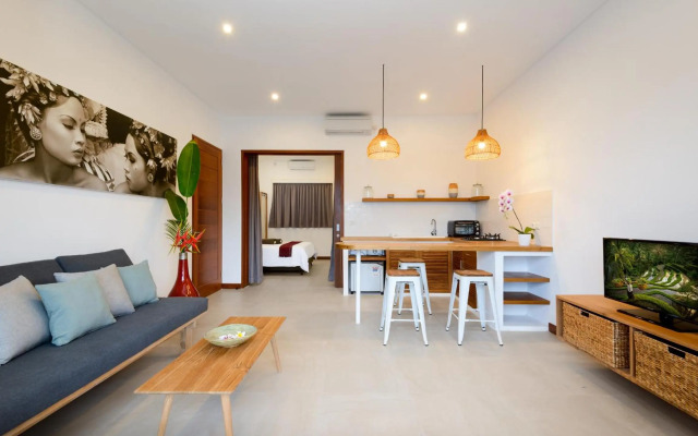 Echo Beach Villa & Apartment