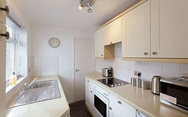2 Bedroom City Centre House - Guest Homes!