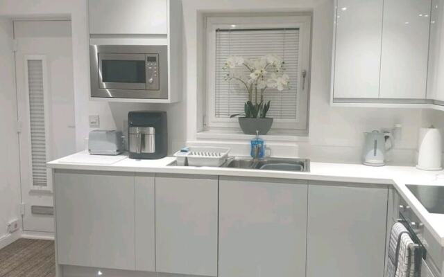 Cosy & Comfortable 2 Bedroom Annex New Build 2022