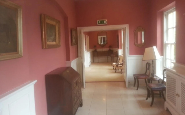 Emlagh House