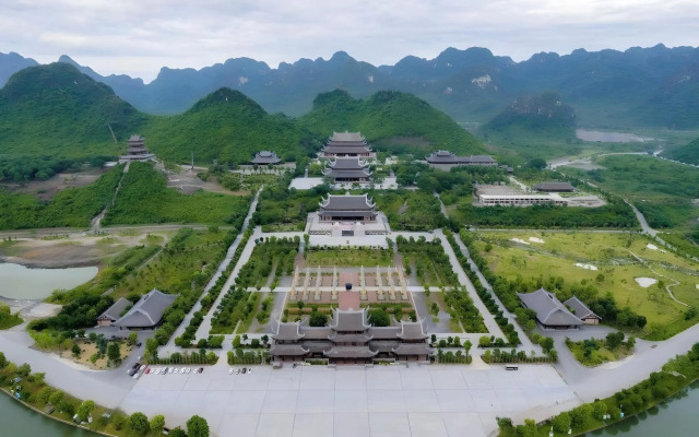 Tam Chuc Complex