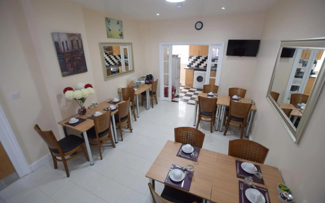 Woodlands Lodge Ilford