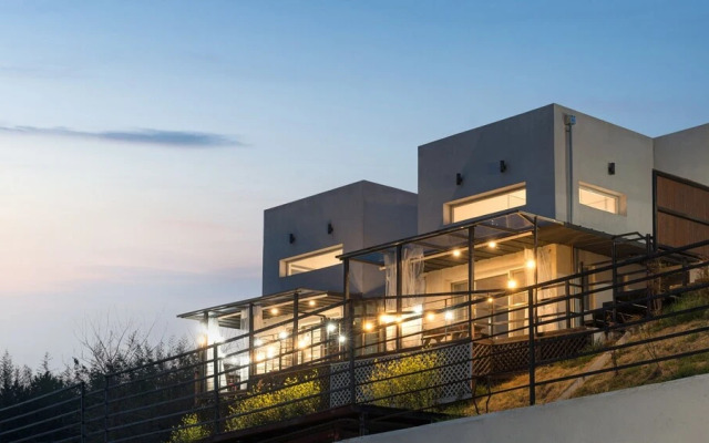 Yeonorang Park Pool Villa in Pohang