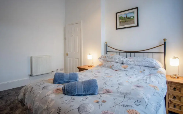 Caldey Island View - 2 Bedroom Apartment - Tenby