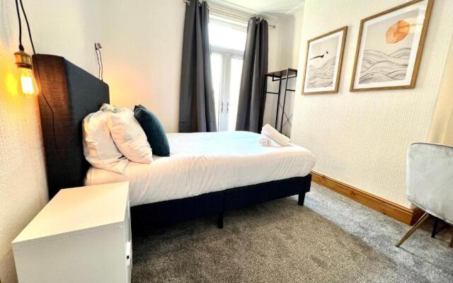 Whitchurch House by Switchback Stays