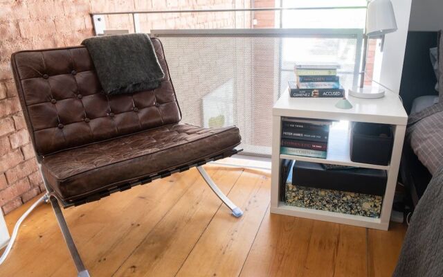 Stylish 2 Bed Duplex Flat in Castlefield