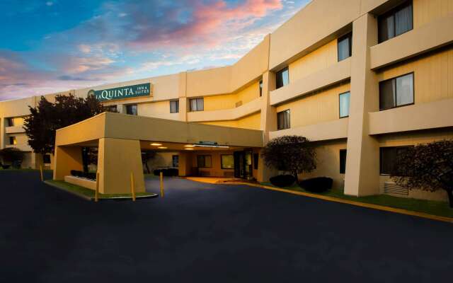 La Quinta Inn & Suites by Wyndham Columbia