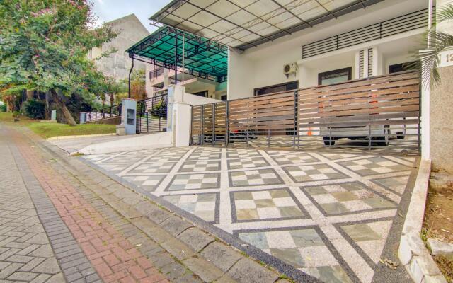 OYO 3861 Homestay Villa Tidar