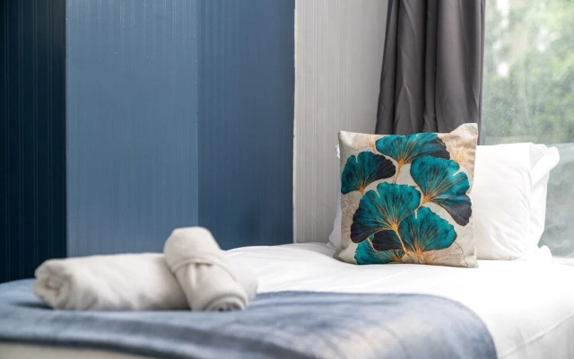 3bedroomed, 2 Baths Flat in Kensington