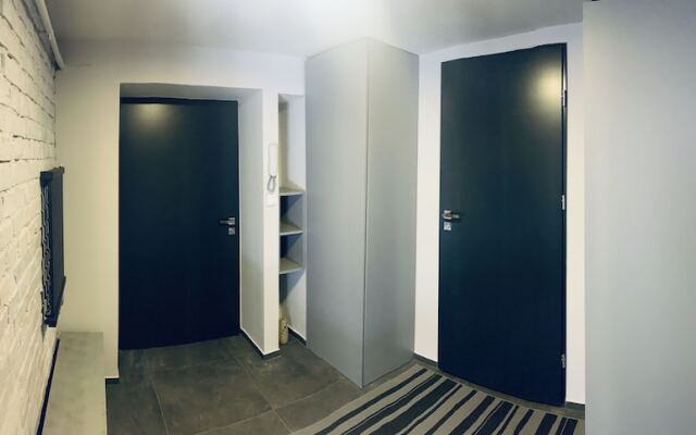 River Boulevard Loft