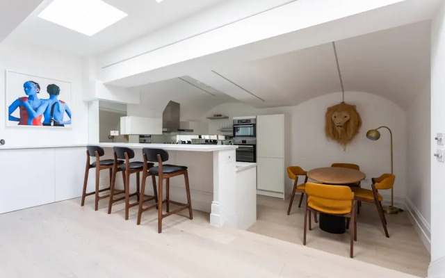 Winchester Street III by Onefinestay